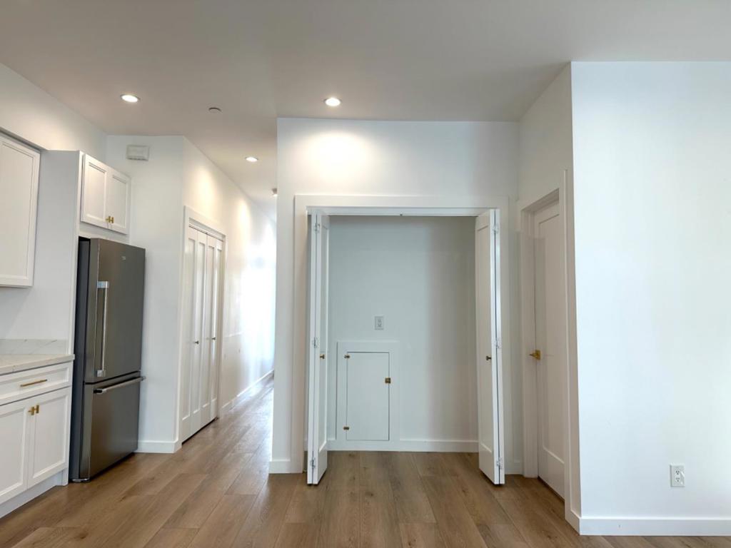 1372 Natoma Street Property Photo 10