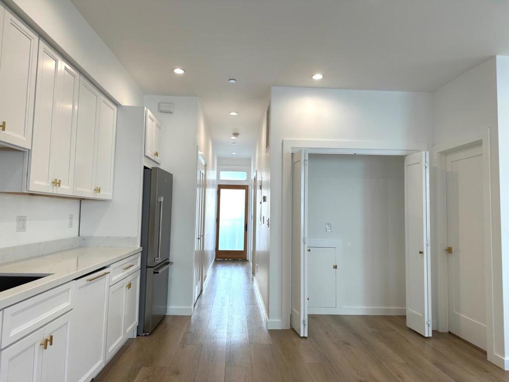 1372 Natoma Street Property Photo 11