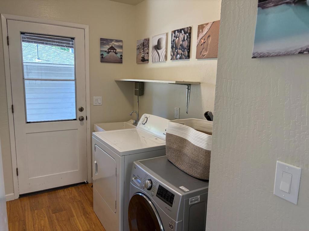 702 Beverly Avenue Property Photo 23
