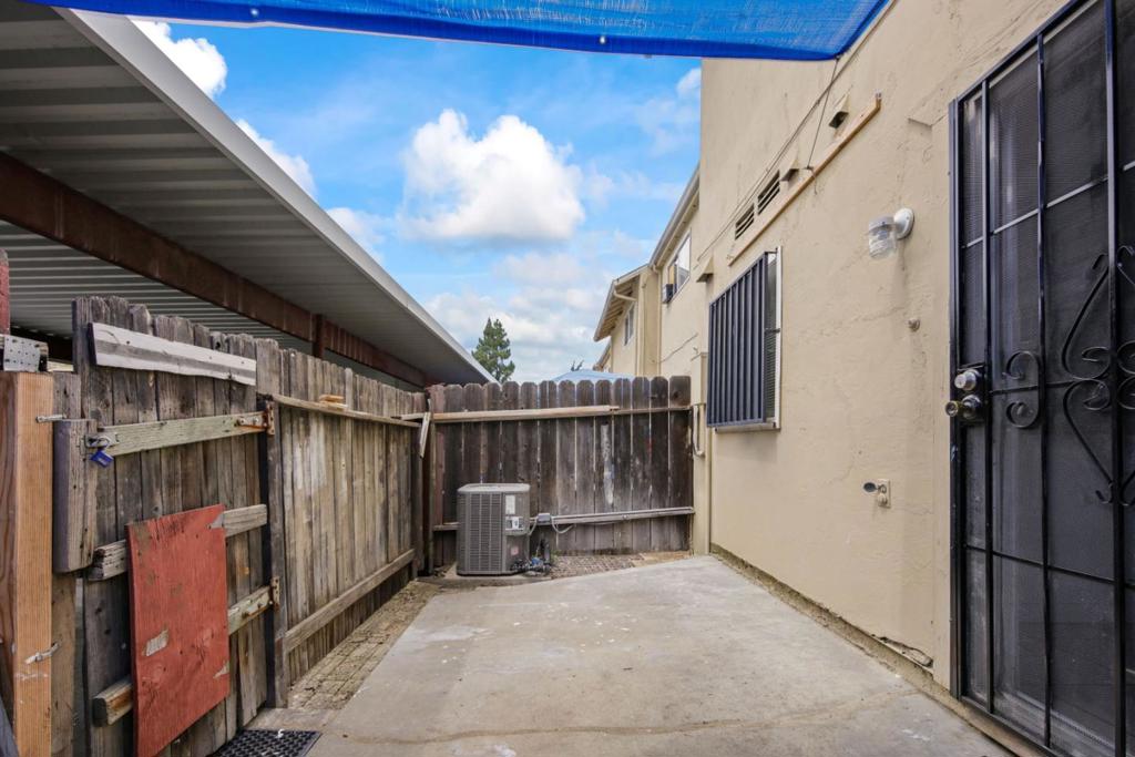 540 Salem Way Property Photo 31