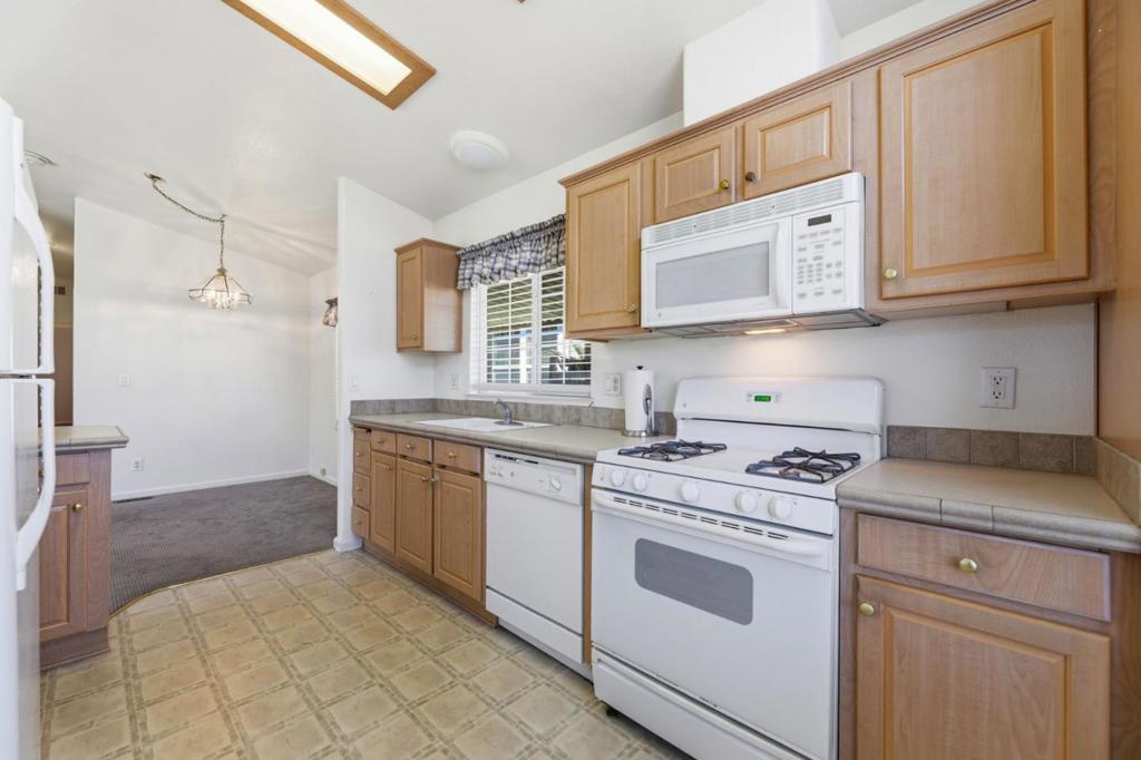 1111 Morse Avenue 176 Property Photo 10