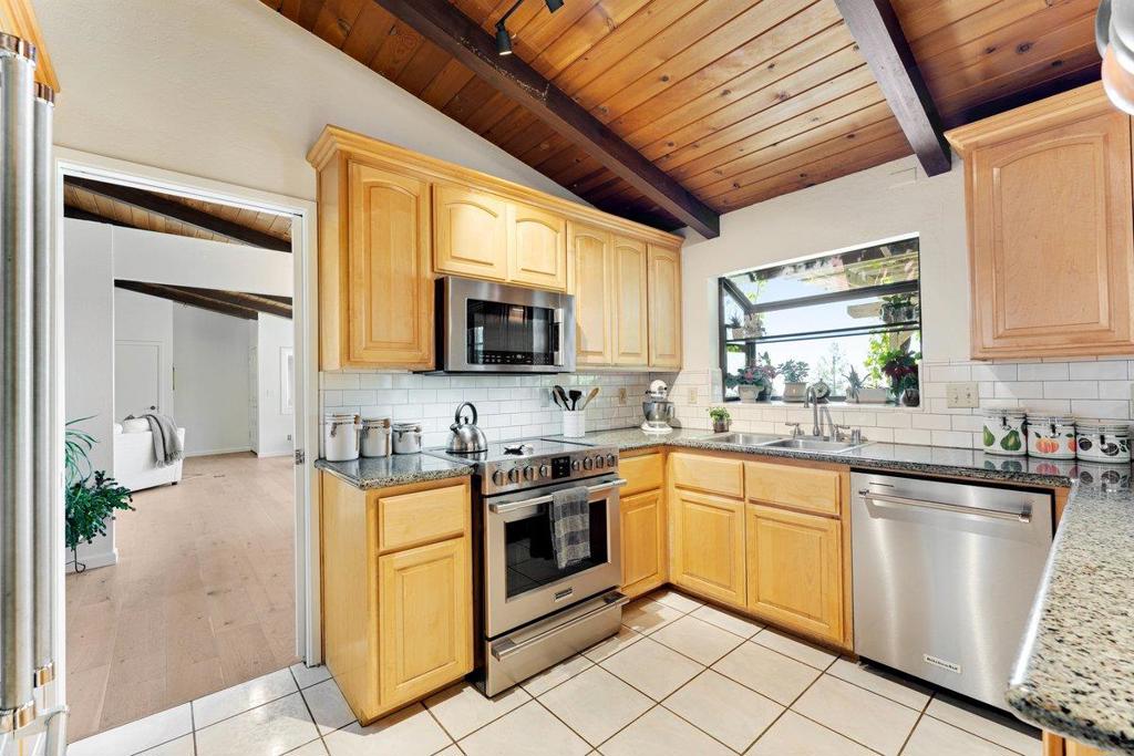 27255 Loma Prieta Way Property Photo 10