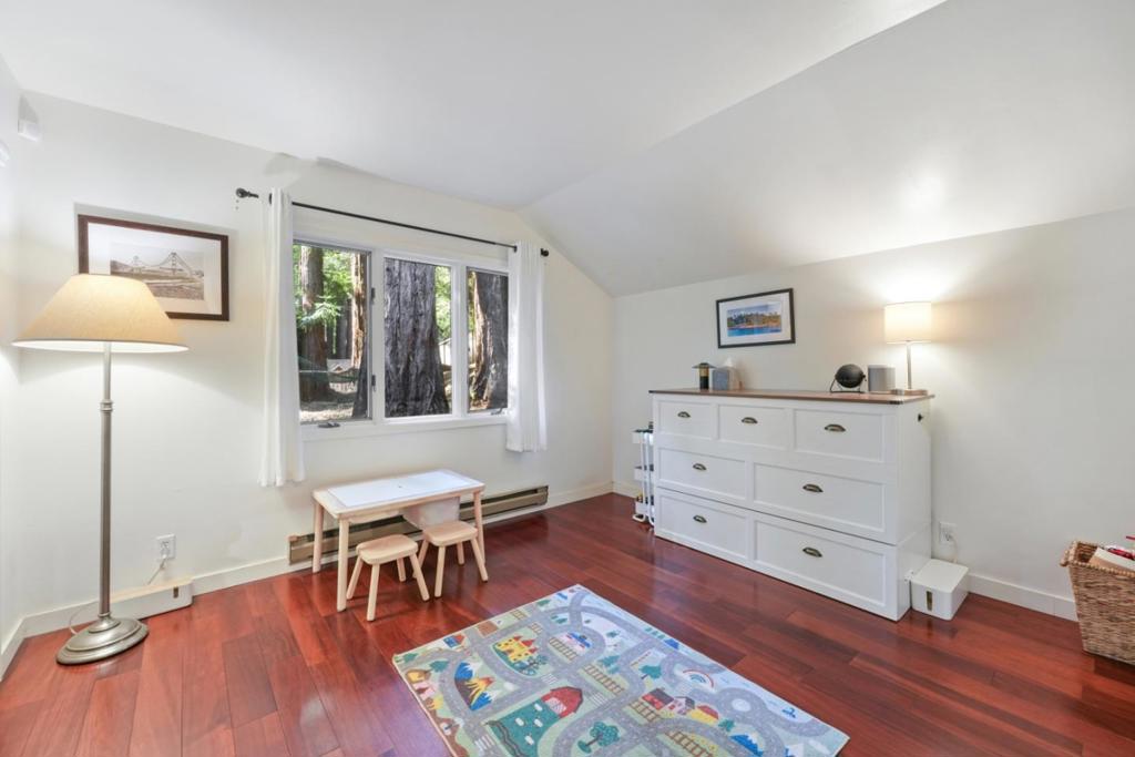 252 Blakewood Way Property Photo 19