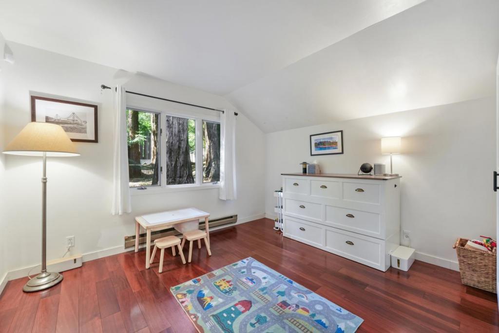 252 Blakewood Way Property Photo 20