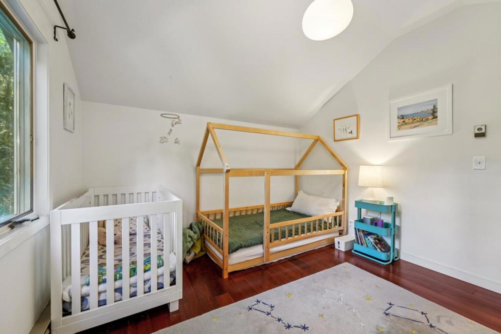 252 Blakewood Way Property Photo 23