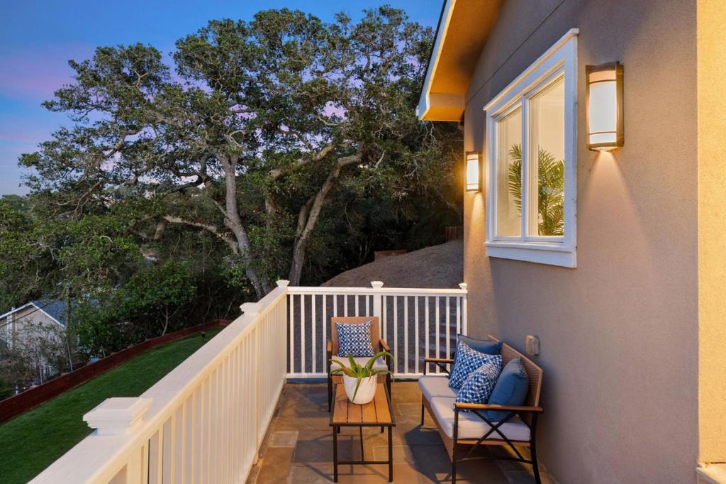 103 Winding Way Property Photo 3