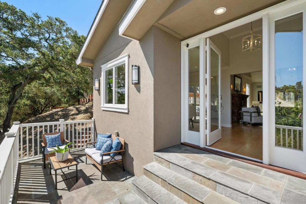 103 Winding Way Property Photo 6