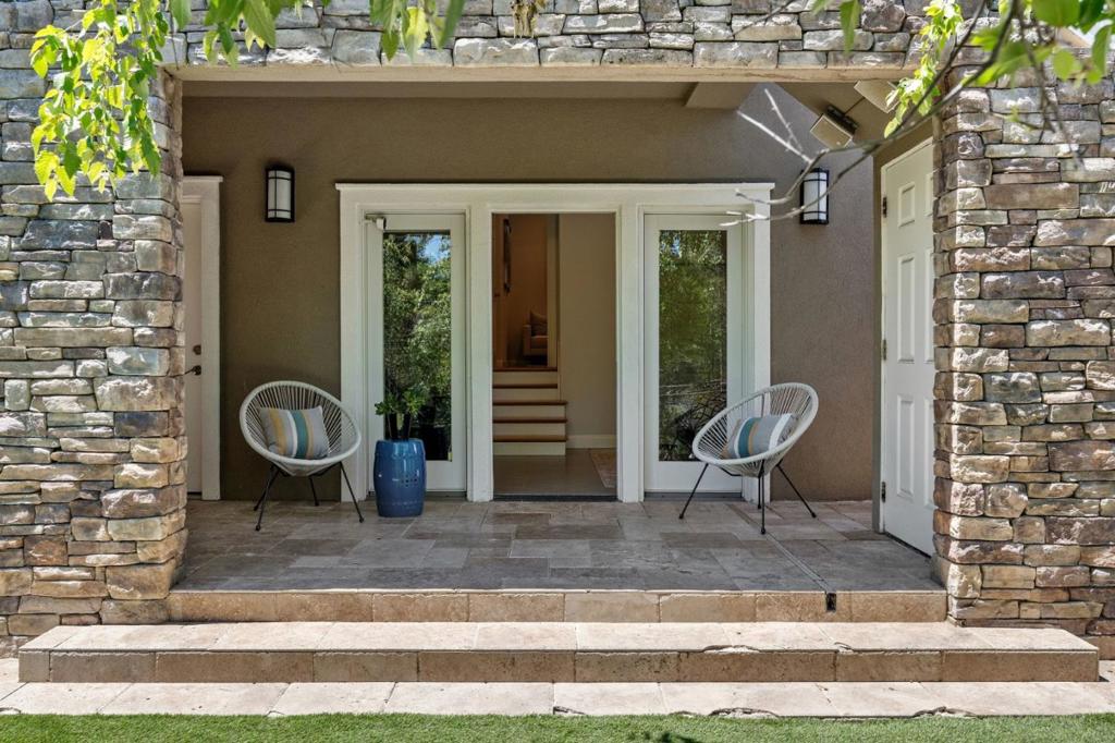 103 Winding Way Property Photo 42