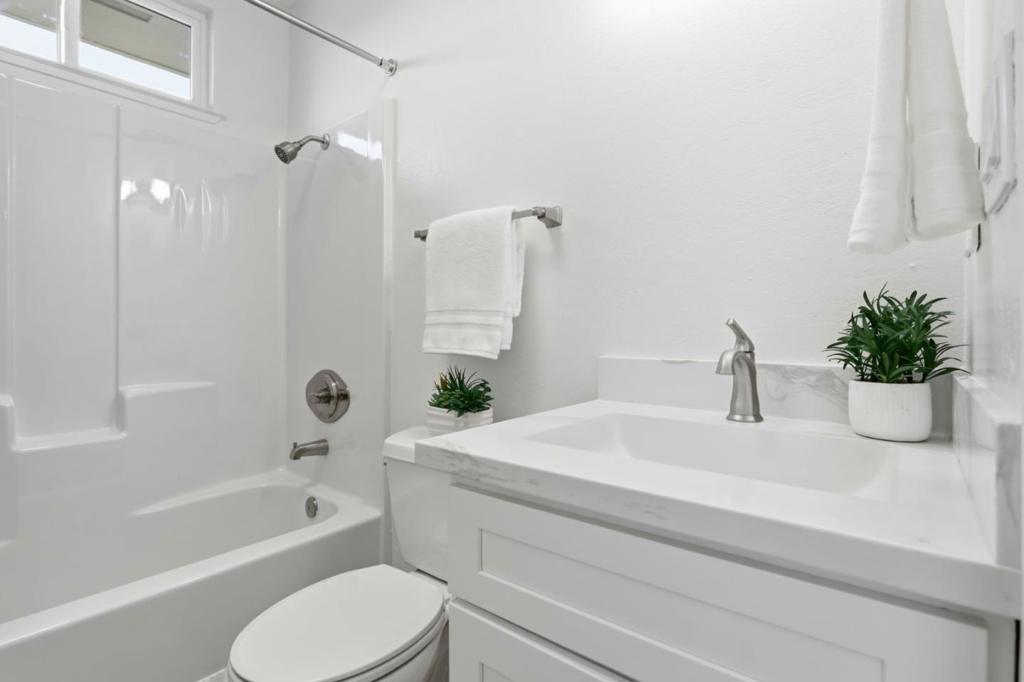 163 Harbor Oaks Circle Property Photo 20