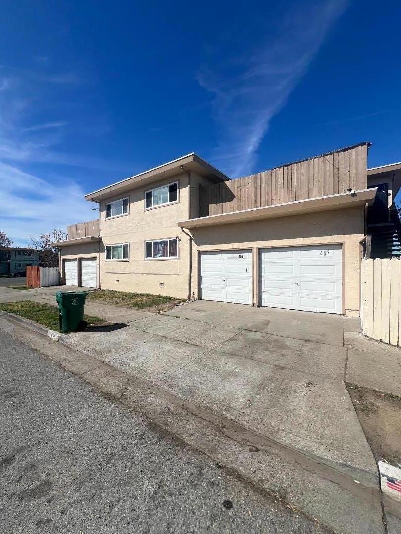 457 S 18th Street Property Photo 2
