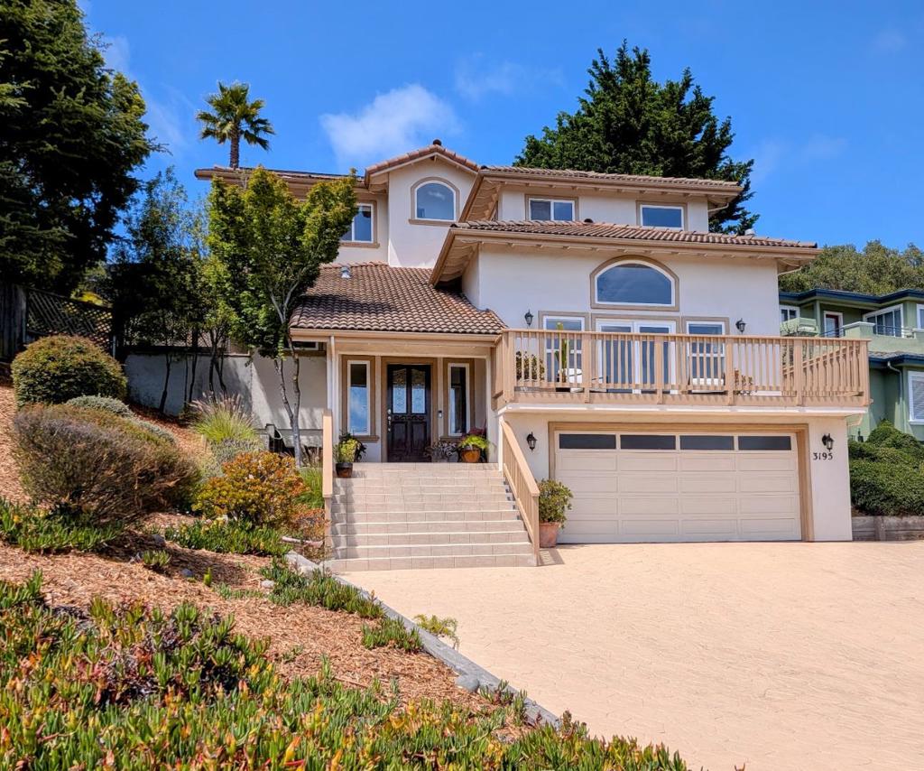 3195 Corte Cabrillo Property Photo 2