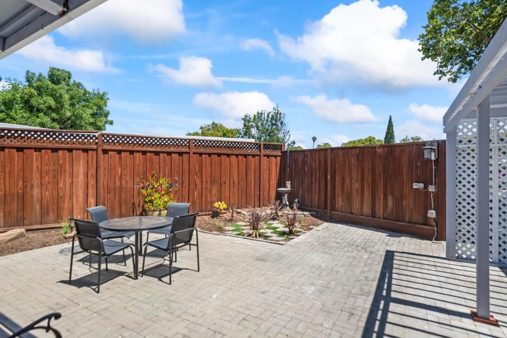 1496 Mcpherson Street Property Photo 3
