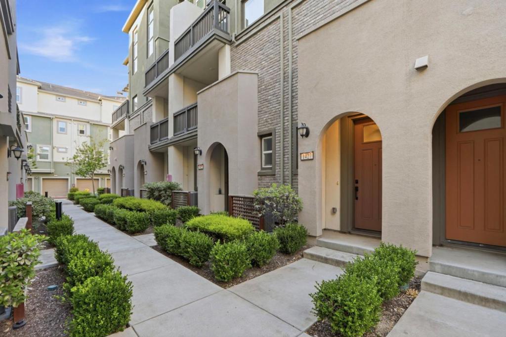 1427 Lavender Loop Property Photo 3