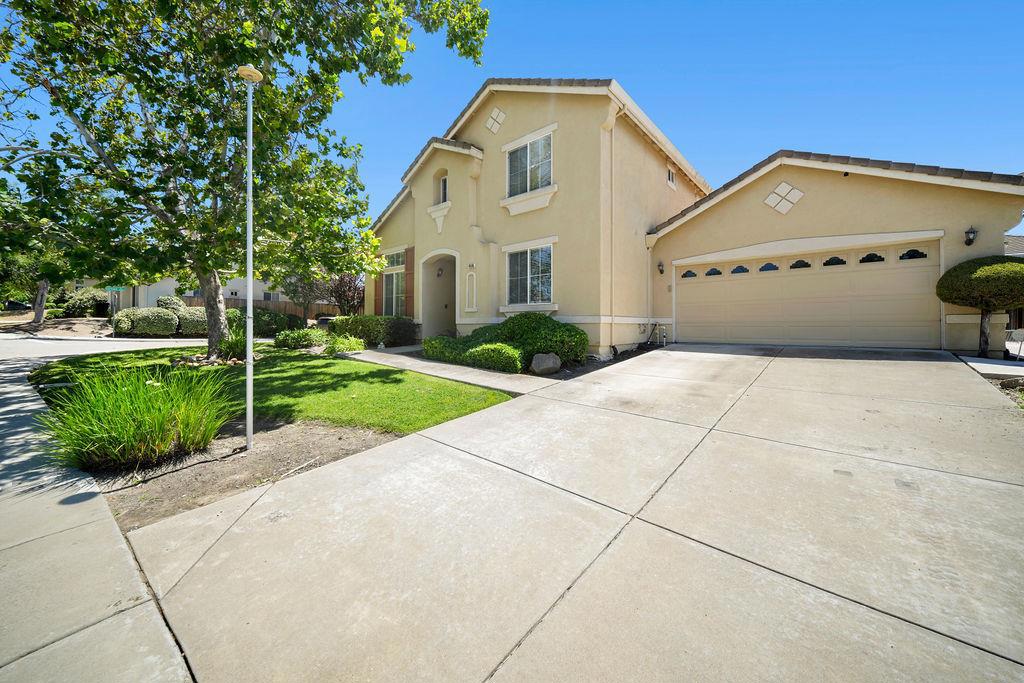 4505 Wagon Trail Way Property Photo 3