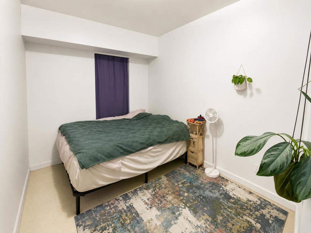 670 Commercial Street Property Photo 11