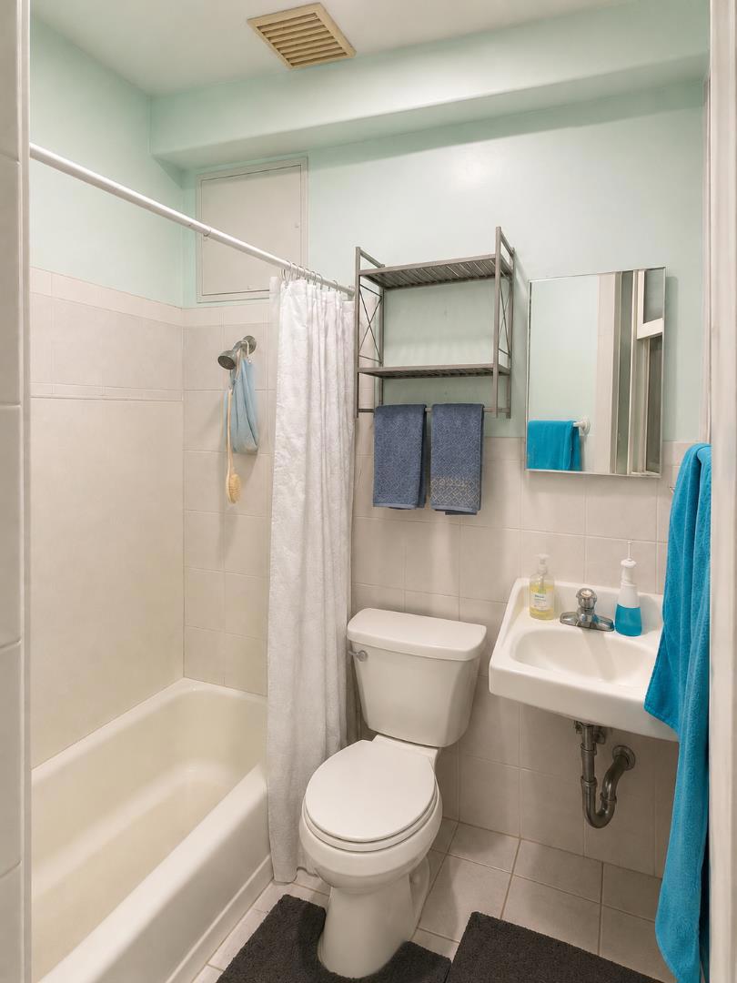 670 Commercial Street Property Photo 12
