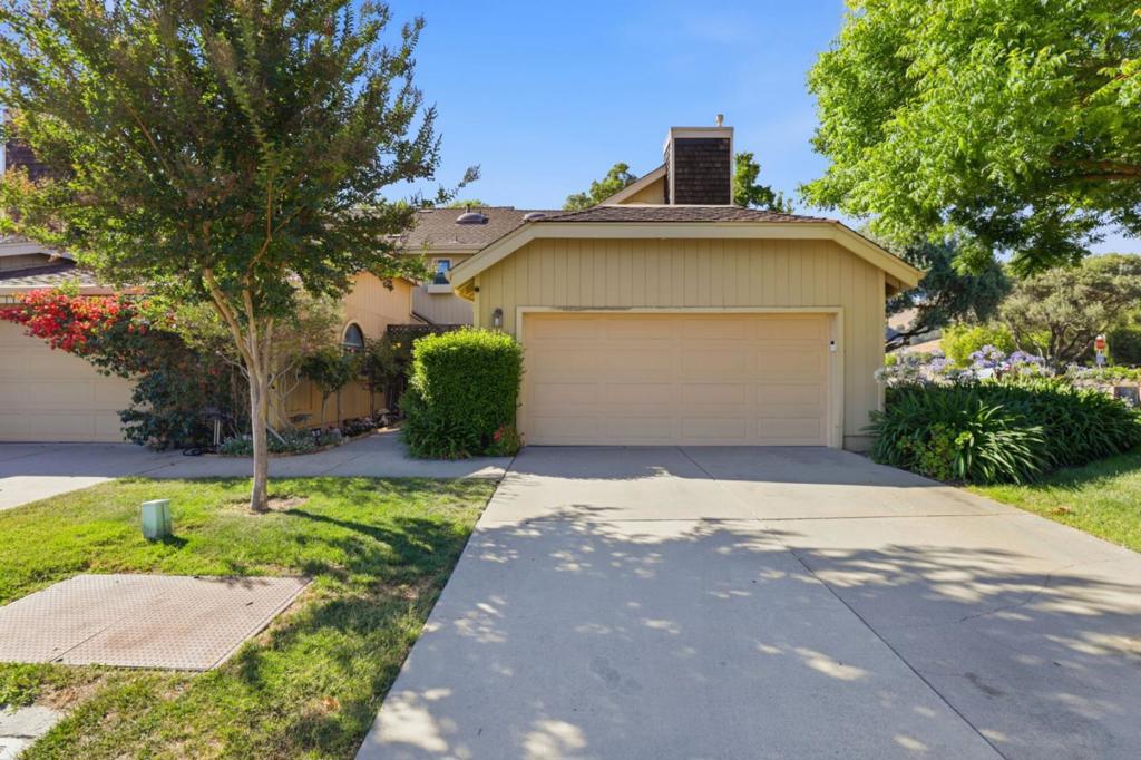 2101 Darnis Circle Property Photo 1