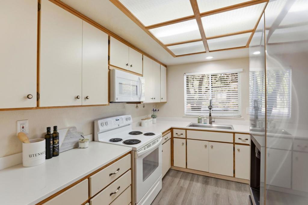 2101 Darnis Circle Property Photo 9
