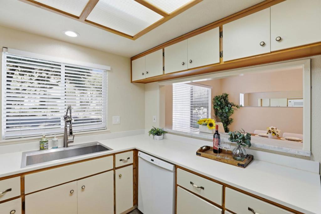 2101 Darnis Circle Property Photo 10