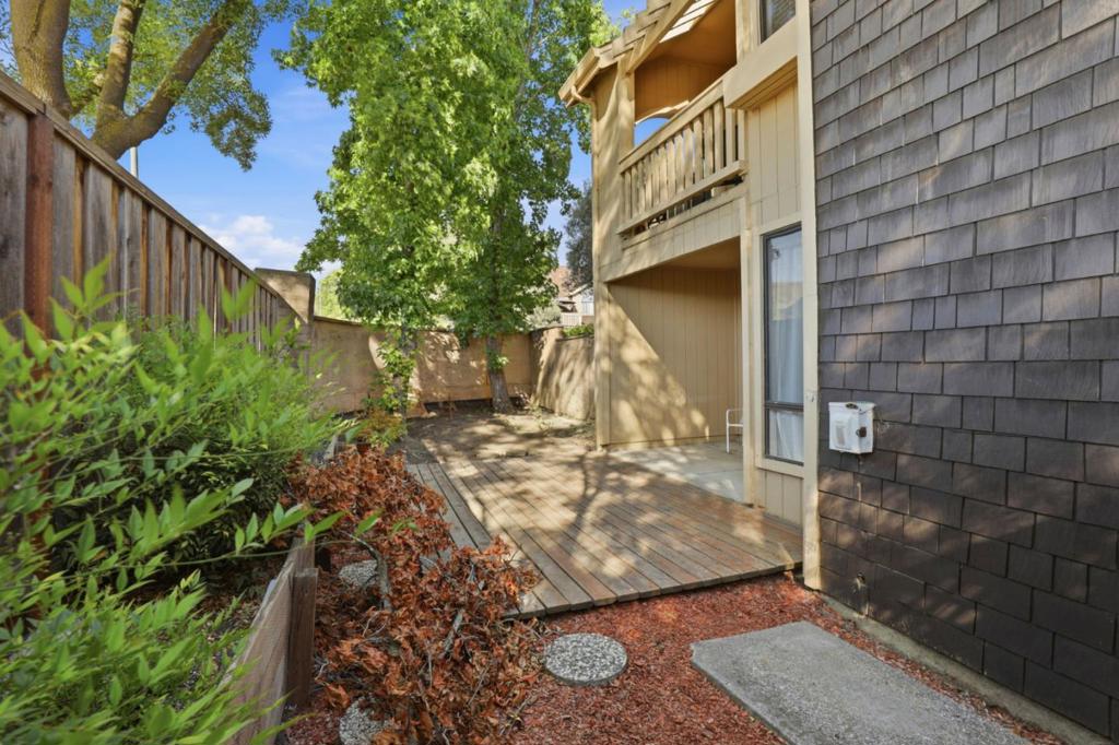 2101 Darnis Circle Property Photo 32