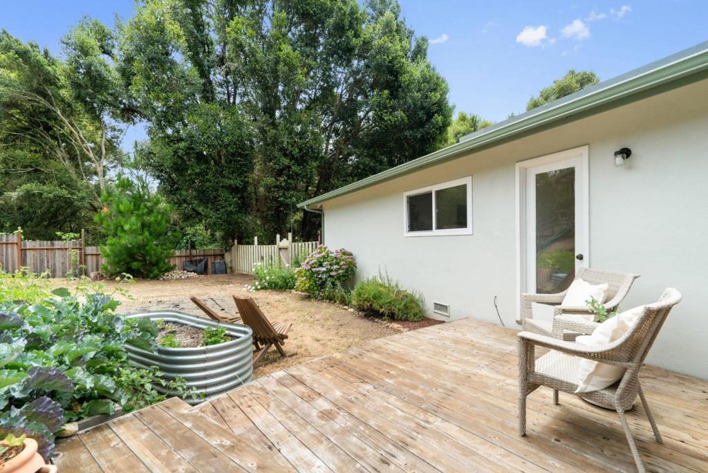 112 Siesta Court Property Photo 27