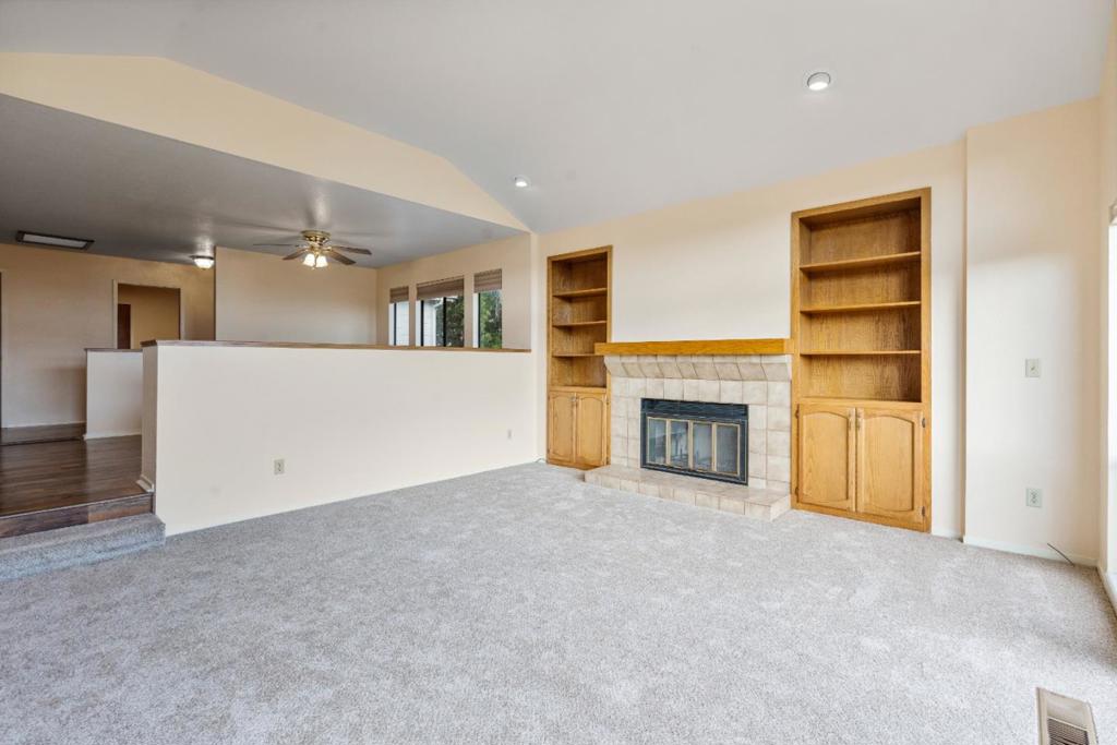 729 Helen Drive Property Photo 8