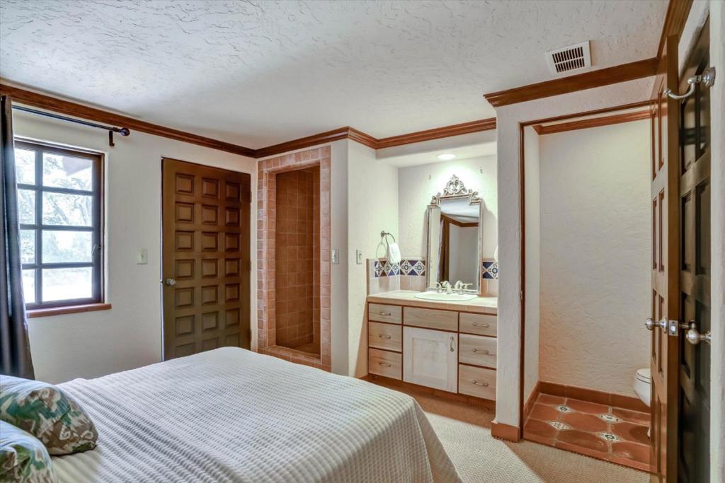15295 Kennedy Road Property Photo 32
