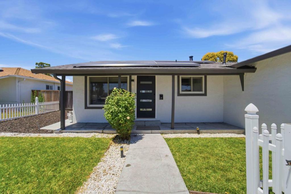 871 Clyde Avenue Property Photo 2