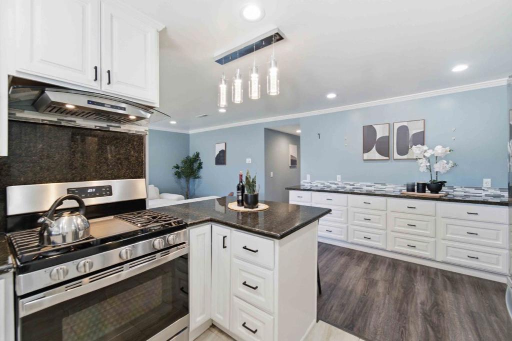 871 Clyde Avenue Property Photo 14