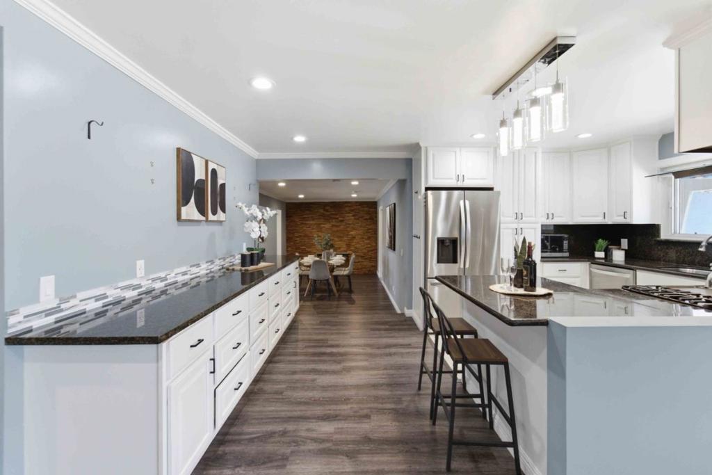 871 Clyde Avenue Property Photo 16