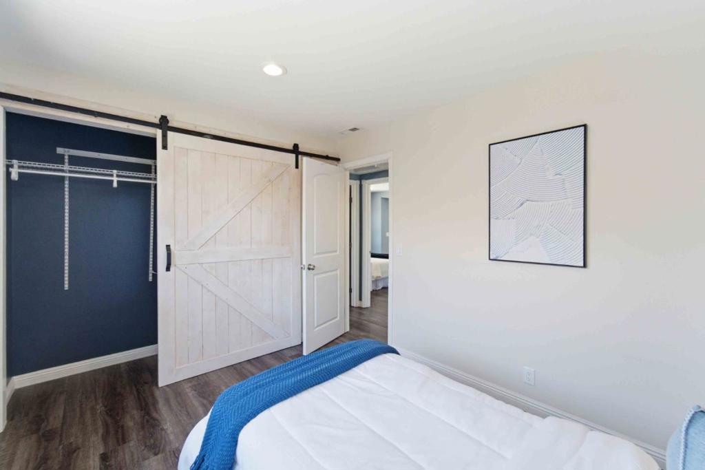 871 Clyde Avenue Property Photo 18