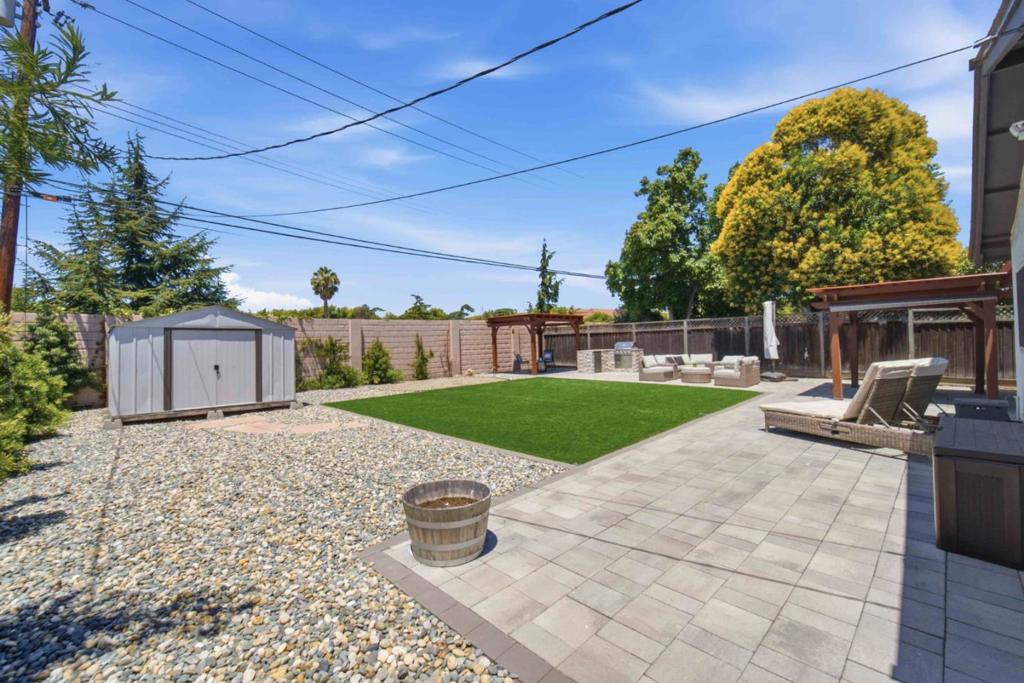 871 Clyde Avenue Property Photo 28