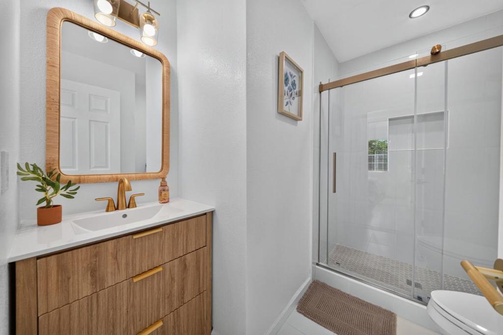 1892 Macduee Way Property Photo 21