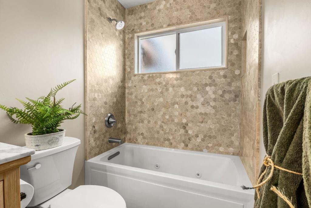 144 Bowen Avenue Property Photo 26