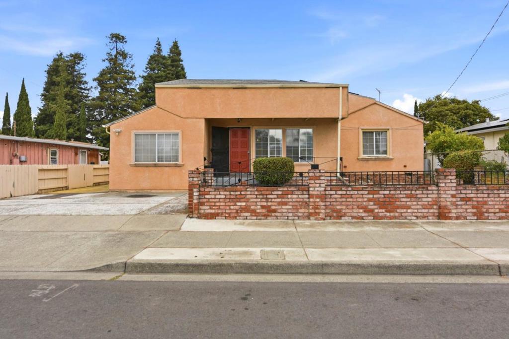 22444 Fuller Avenue Property Photo 1