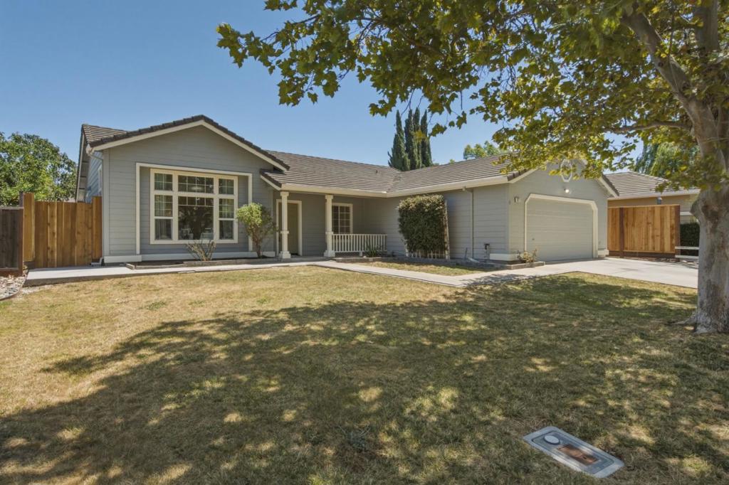 871 Joe Borovich Drive Property Photo 1
