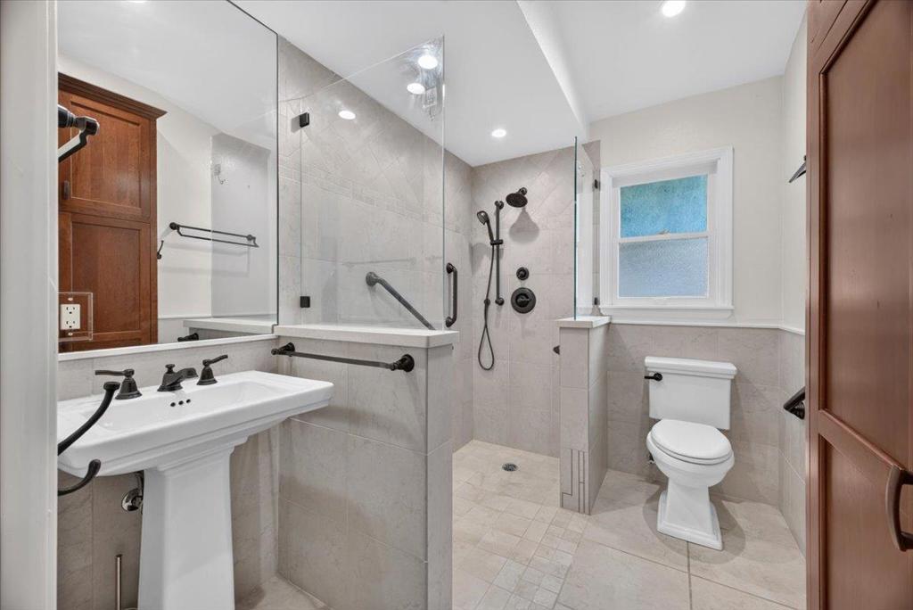 1107 David Avenue Property Photo 33