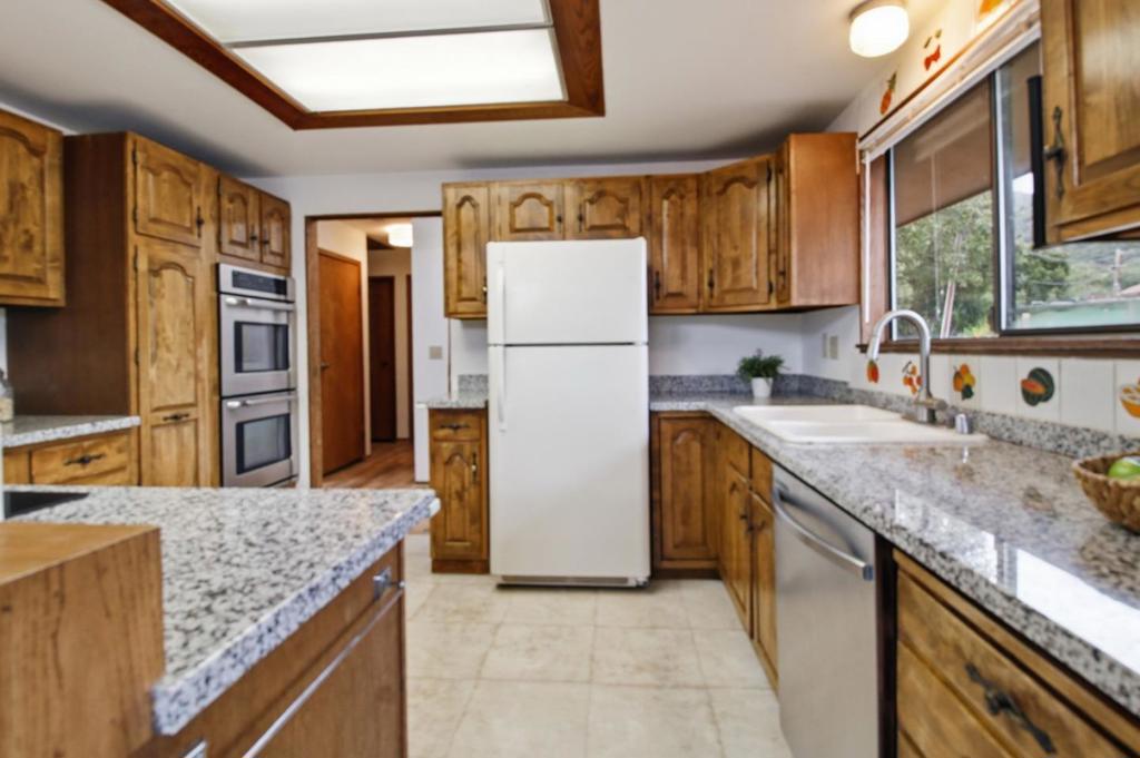 18 Middle Canyon Way B Property Photo 17