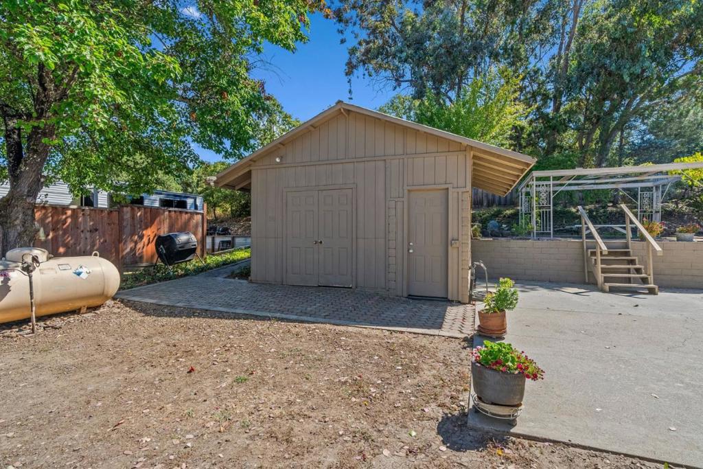 9465 Watsonville Road Property Photo 47