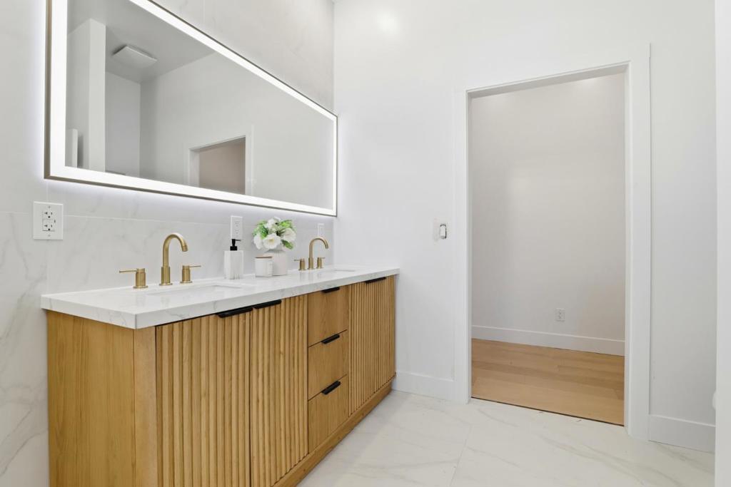 3109 Maddux Drive Property Photo 31