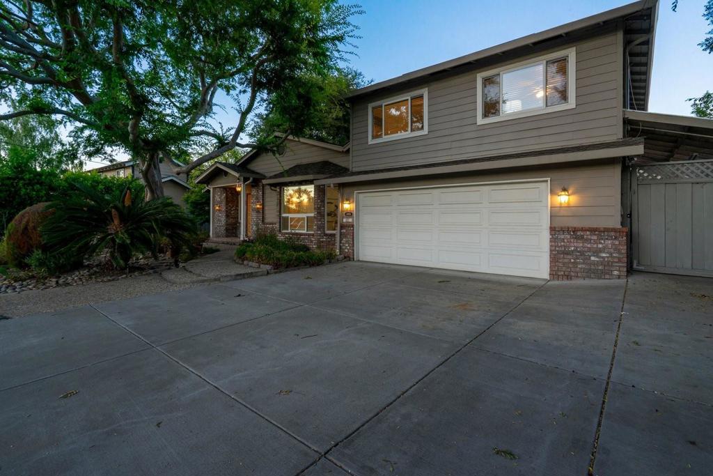 14836 Elton Drive Property Photo 3