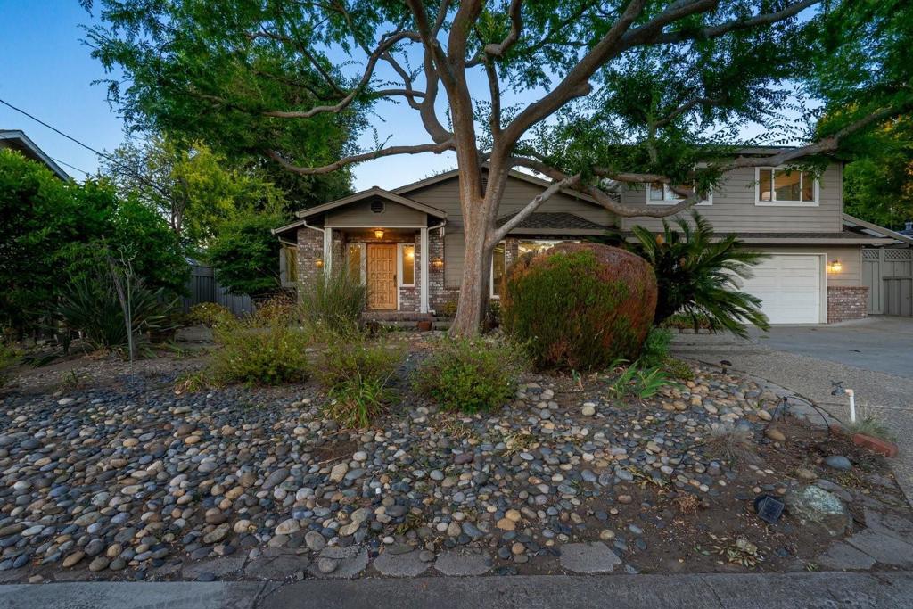 14836 Elton Drive Property Photo 4