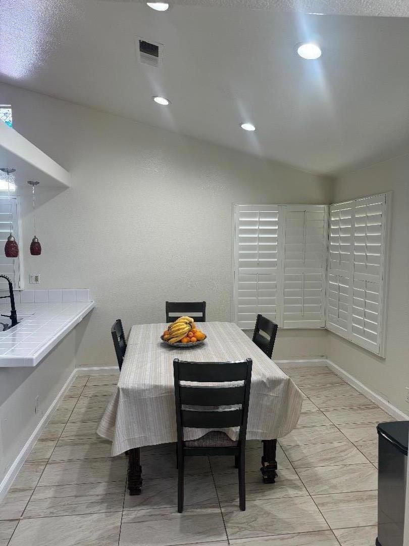 546 Cuesta Court Property Photo 7