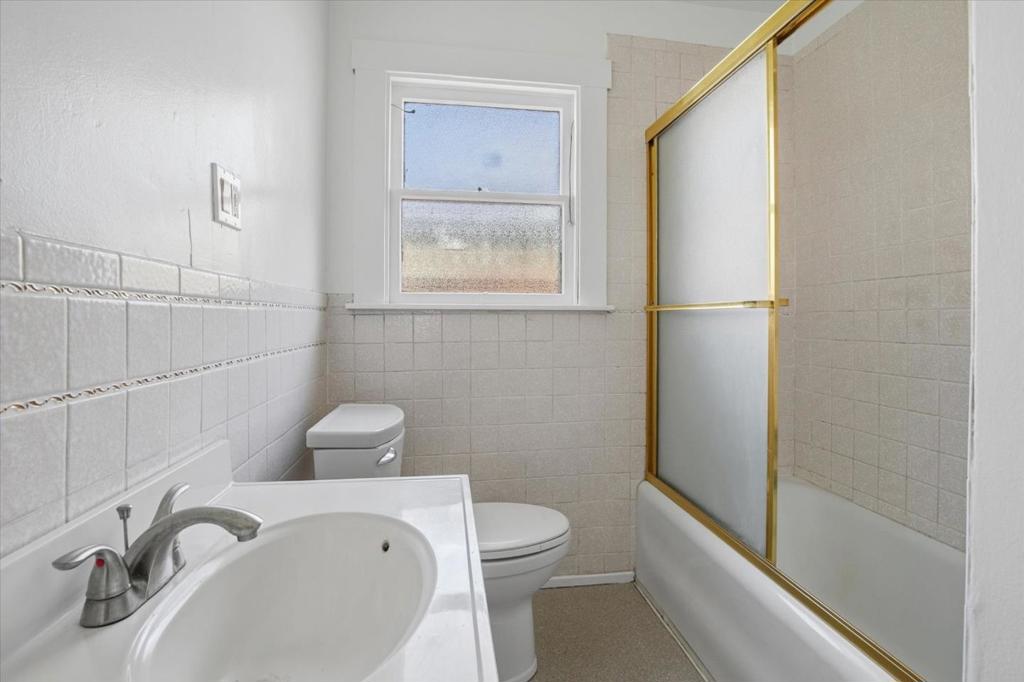 353 West Court Property Photo 6