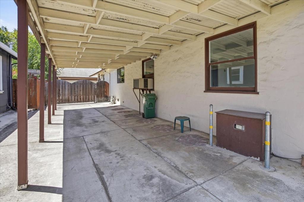353 West Court Property Photo 14