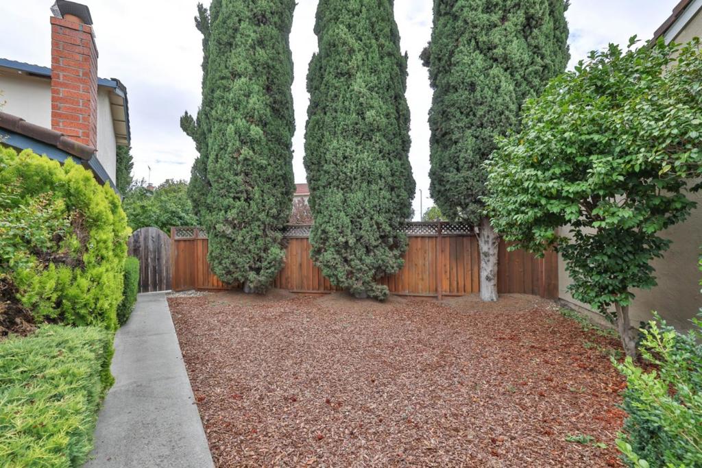 1352 Cutforth Court Property Photo 6