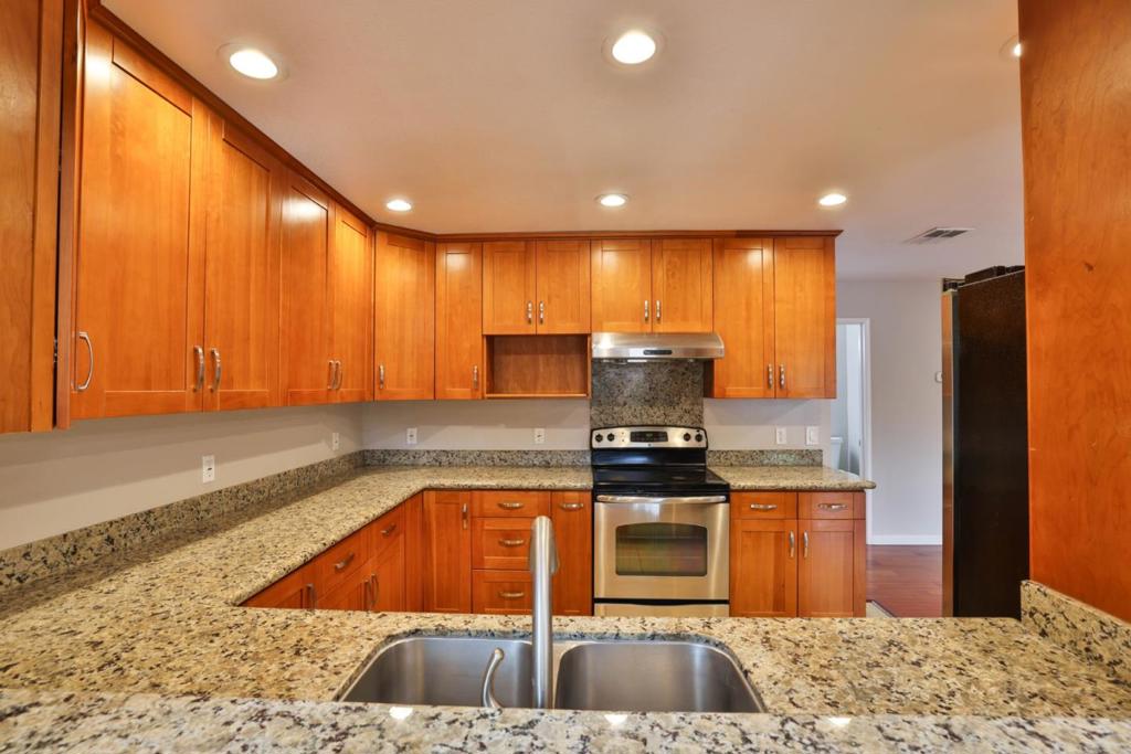 1352 Cutforth Court Property Photo 12