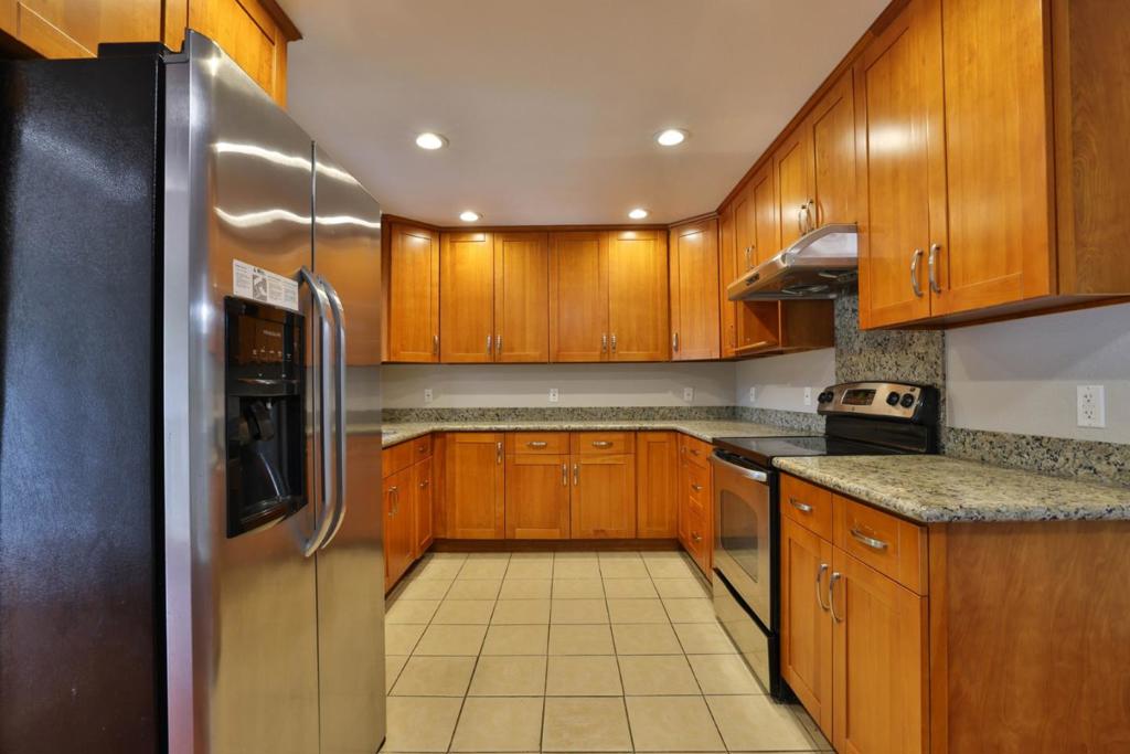1352 Cutforth Court Property Photo 14