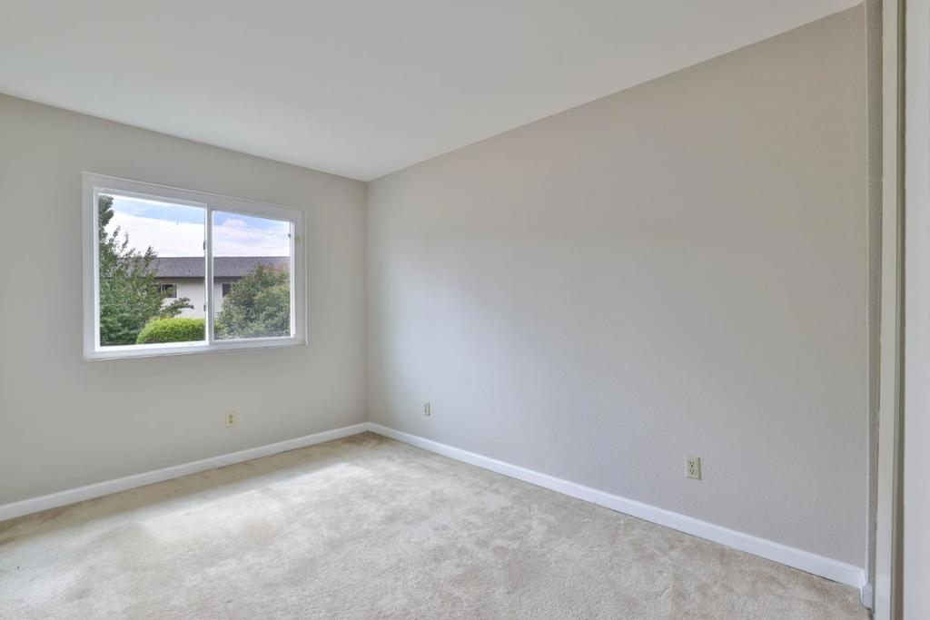 1352 Cutforth Court Property Photo 20