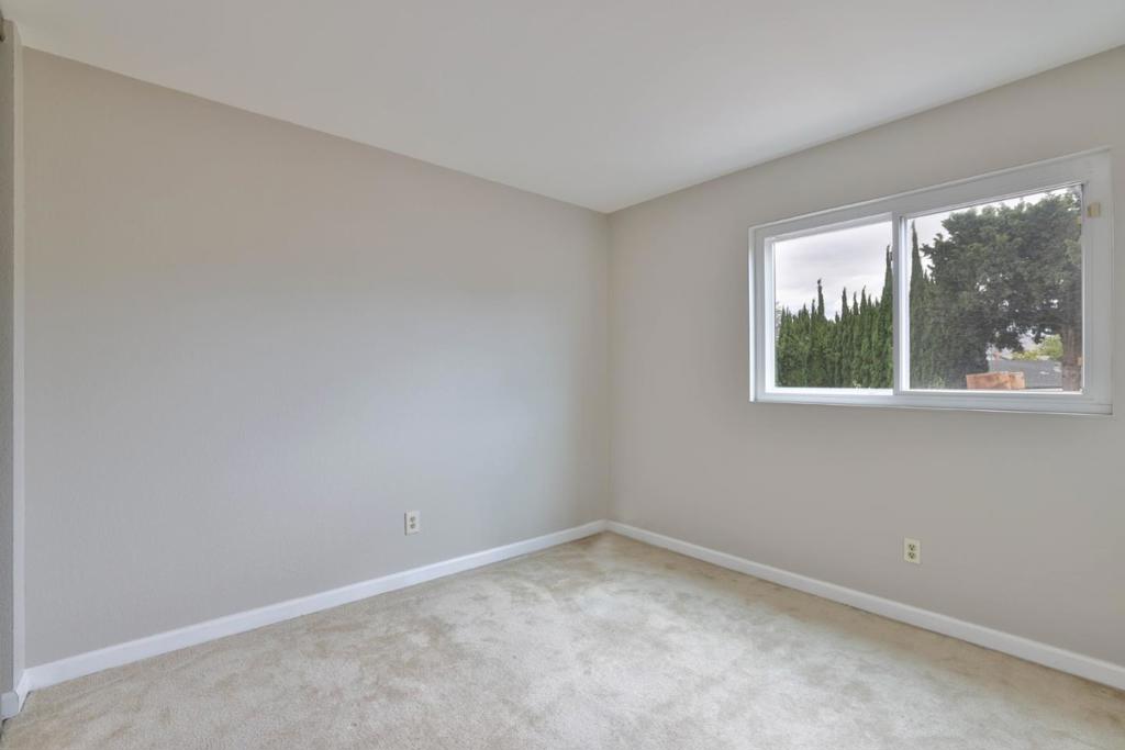 1352 Cutforth Court Property Photo 22